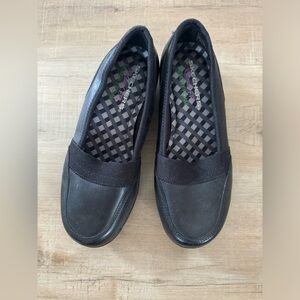 Sketchers Black Nonslip Shoes size 5 womens